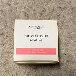 NWT One Love Skincare The Cleansing Sponge